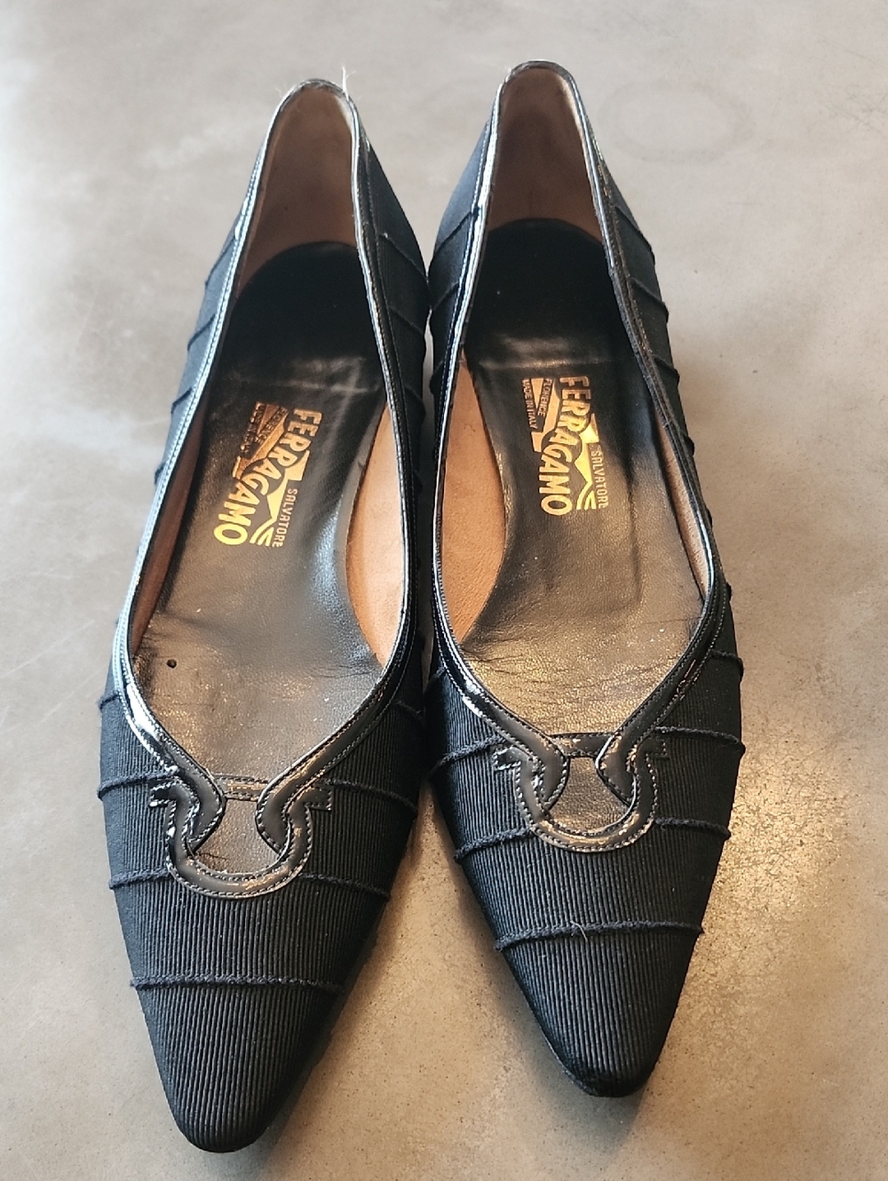 Salvatore Ferragamo Black Pointed Ribbed Fabric Flats